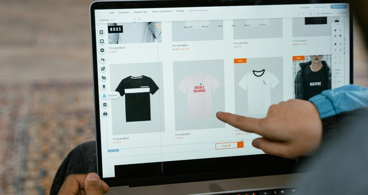 Tingkatkan Penjualan Bisnis Anda dengan Website E-Commerce yang Profesional
